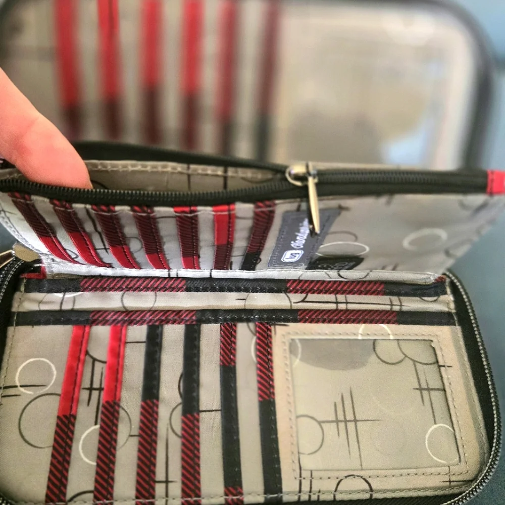 LUG Handspring Buffalo Check Wristlet/Wallet - Picture 4 of 9